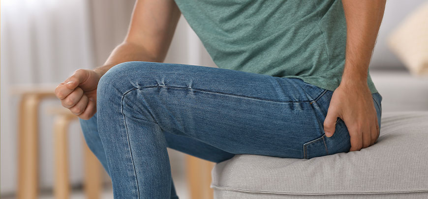 Patient with sciatic nerve pain in need of spinal decompression therapy at Leucadia Chiropractic & Disc Injury Clinic in Encinitas